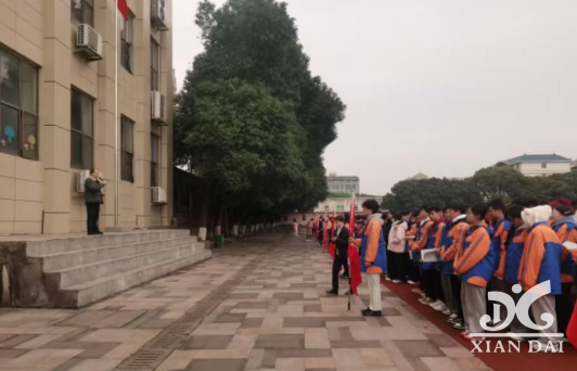 南昌现代外国语学?？埂拔藿疟尽毕烙笔枭⒀萘坊疃?>
                                    </div>
                                    <div   id=